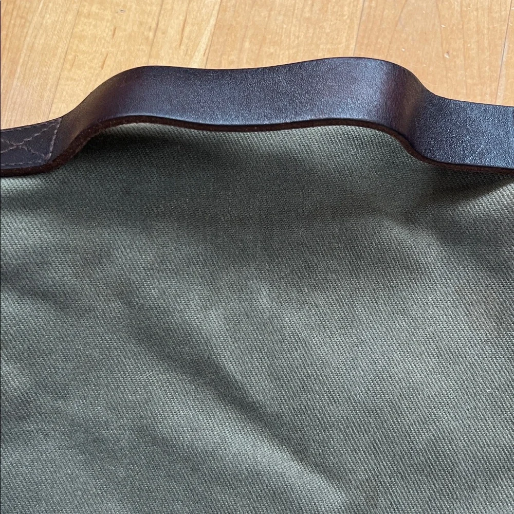 💼J.Crew Green Canvas Fabric & Brown Leather Adjustable Strap Messenger Bag